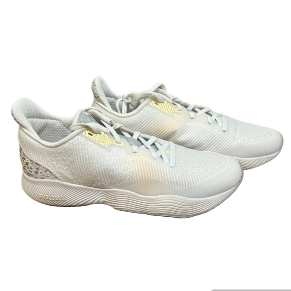 New Balance FuelCell Shift TR White Light
Aluminum with reflective panels 8.5 - Picture 1 of 11